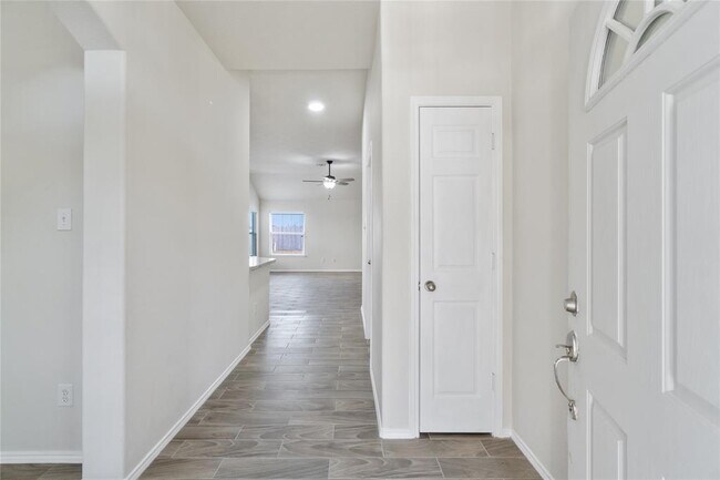 2818 Lockeridge Pines Dr in Spring, TX - Building Photo - Building Photo