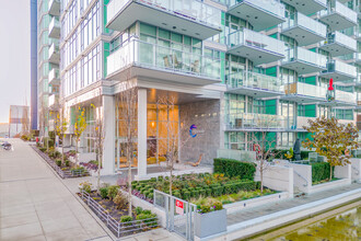 Cascade at the Pier in North Vancouver, BC - Building Photo - Building Photo