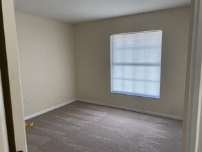 1201 Cedarwood Way in Clermont, FL - Building Photo - Building Photo