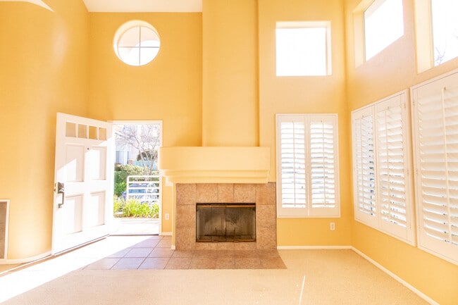 12908 Carmel Creek Rd in San Diego, CA - Building Photo - Building Photo