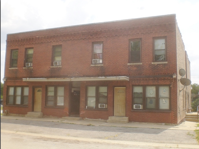 26-28 W 29th St in Chicago Heights, IL - Building Photo - Building Photo