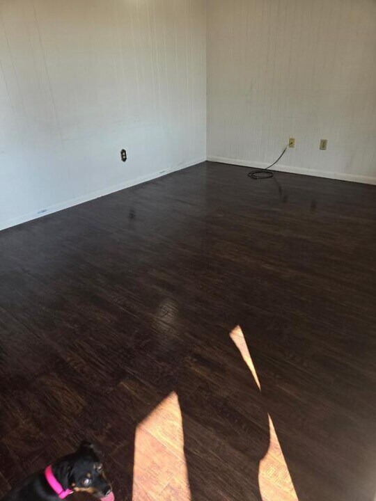 1605 Saunders St in Gatesville, TX - Building Photo