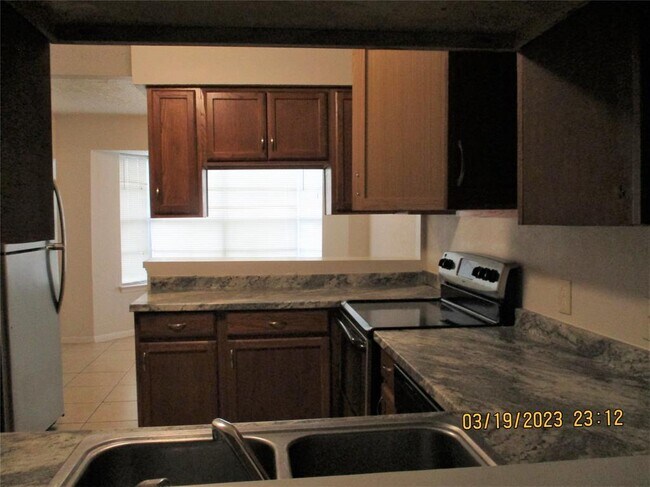 13549 Castilian Dr photo'