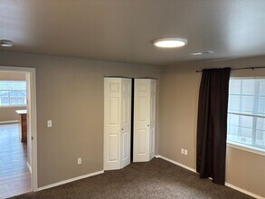 1523 NE Frank McClean Ct in Bend, OR - Building Photo - Building Photo