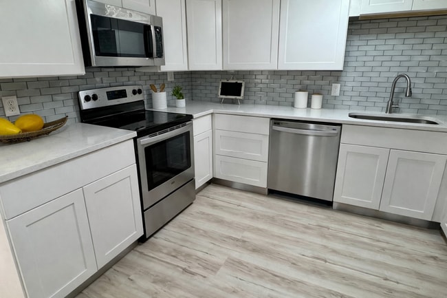 property at 2003 Larkhall Rd