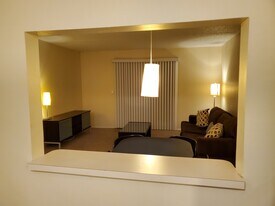 2860 Somerset Park Drive, Unit #102