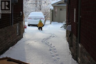 145 Glengrove Ave W in Toronto, ON - Building Photo - Building Photo