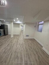 102 Lanark Cir in Brampton, ON - Building Photo - Building Photo