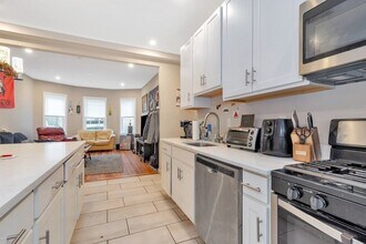 228 Calumet St, Unit 1 in Boston, MA - Building Photo - Building Photo