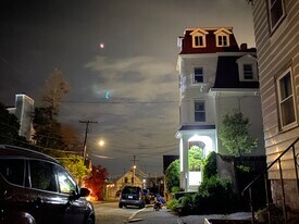 8 South St, Unit 2 in Beverly, MA - Building Photo