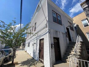 468 AVENUE A Ave in Bayonne, NJ - Building Photo - Building Photo