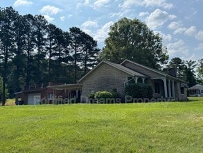 633 S Greensboro St in Liberty, NC - Building Photo - Building Photo