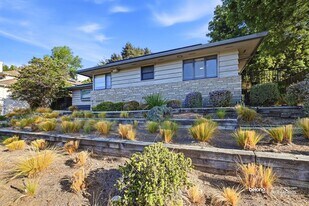 17 Andrea Ln in Arcadia, CA - Building Photo