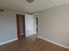 1330 Barnett St-Unit -5 in Jacksonville, FL - Building Photo - Building Photo