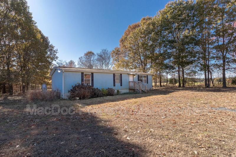588 Carpenters Rest in Caret, VA - Building Photo