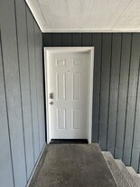 15792 SE Division St in Portland, OR - Building Photo