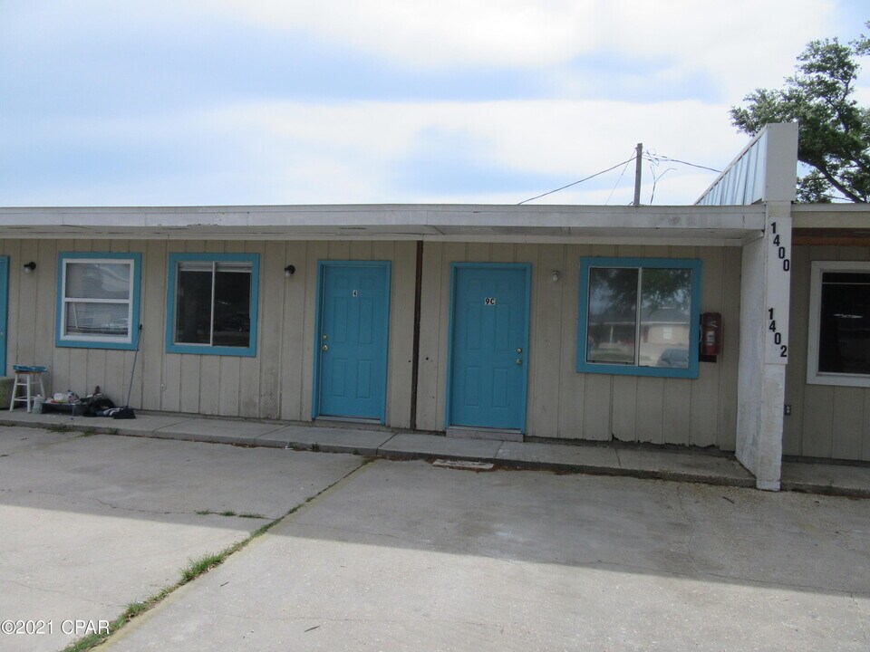 1400 Gulf Ave-Unit -#4 in Panama City, FL - Building Photo