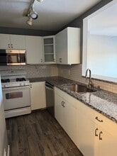 190 S Quinsigamond Ave, Unit 108 in Shrewsbury, MA - Foto de edificio - Building Photo