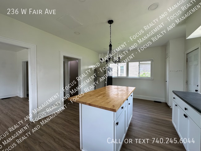236 W Fair Ave in Lancaster, OH - Building Photo - Building Photo