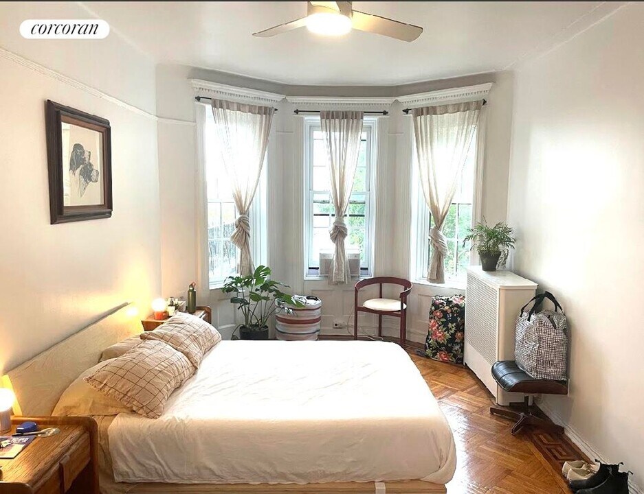 1240 Carroll St in Brooklyn, NY - Building Photo