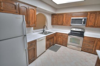 8912 Spain Rd NE in Albuquerque, NM - Building Photo - Building Photo