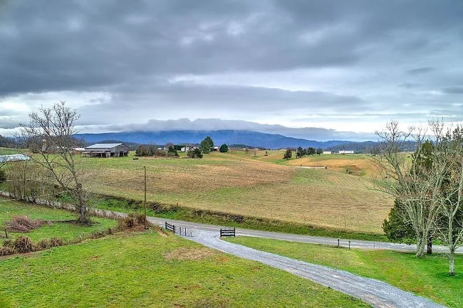 7090 Old Asheville Hwy in Greeneville, TN - Building Photo - Building Photo