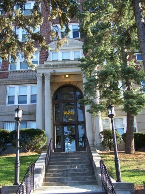 1820 Commonwealth Ave, Unit 5 in Boston, MA - Building Photo - Building Photo