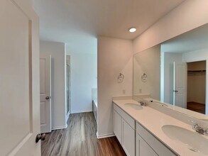 10507 Steinbeck Dr in Austin, TX - Building Photo - Building Photo