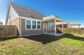 7516 Saginaw Dr in Austin, TX - Building Photo - Building Photo