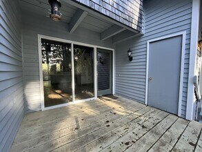 19771 NW Quail Hollow Dr in Portland, OR - Building Photo - Building Photo