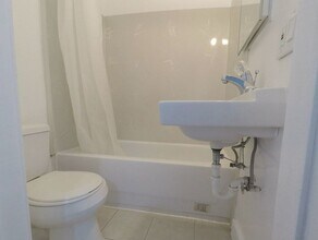 518 7th St in Oakland, CA - Building Photo - Building Photo