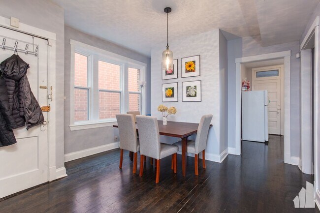 1538 W Wrightwood Ave, Unit 3 in Chicago, IL - Foto de edificio - Building Photo