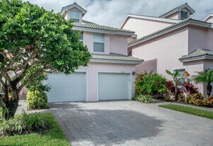 4205 Fairway Dr N in Jupiter, FL - Building Photo
