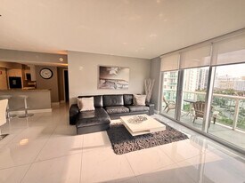 3801 S Ocean Dr in Hollywood, FL - Building Photo