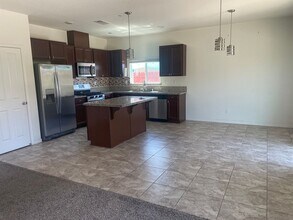 519 Camelot Dr in Manteca, CA - Building Photo - Building Photo