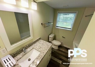 1784 Temple Ave in College Park, GA - Building Photo - Building Photo