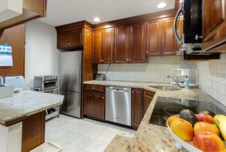 28 Atlantic Ave, Unit 414 in Boston, MA - Building Photo - Building Photo