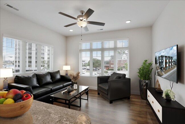 302 W Clark St in Champaign, IL - Building Photo - Building Photo