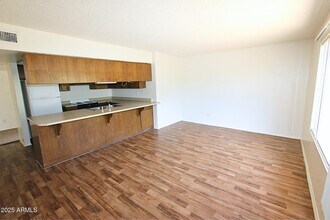 2407 W Dunbar Dr in Tempe, AZ - Building Photo - Building Photo