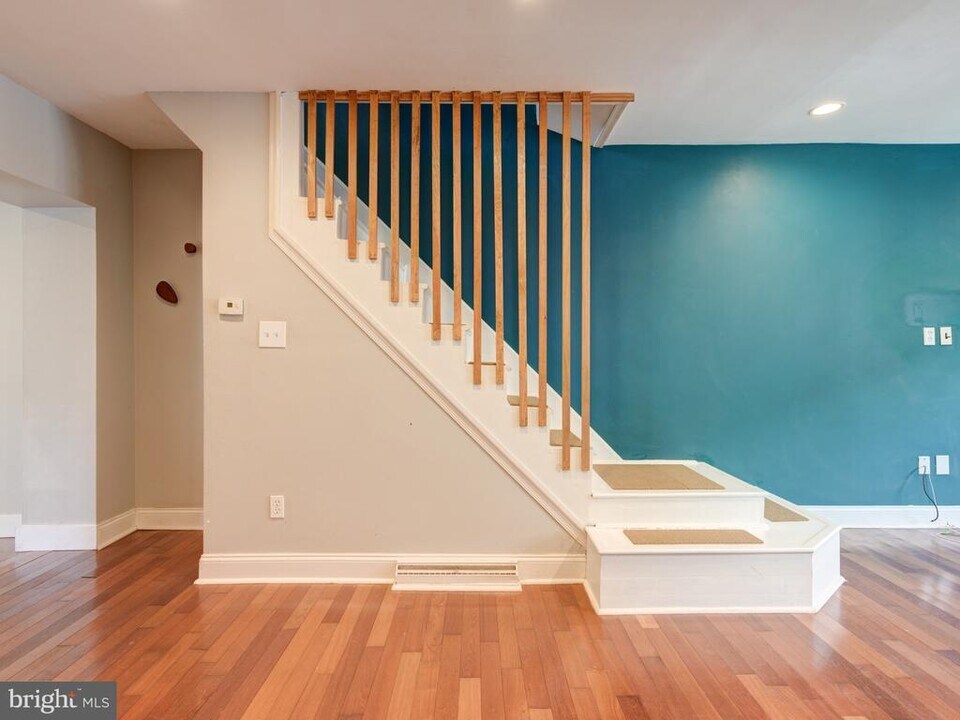 3258 Livingston St in Philadelphia, PA - Building Photo