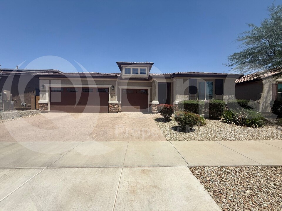 16090 W Shaw Butte Dr in Surprise, AZ - Building Photo