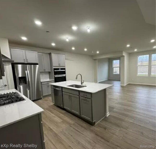 1435 Arcadia Dr in Milford, MI - Building Photo - Building Photo