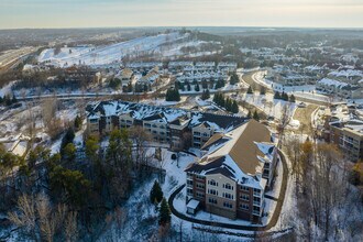 Chateau Ridge Condominiums in Burnsville, MN - Building Photo - Building Photo