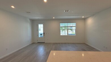 1350 Tarflower Dr in Winter Springs, FL - Foto de edificio - Building Photo
