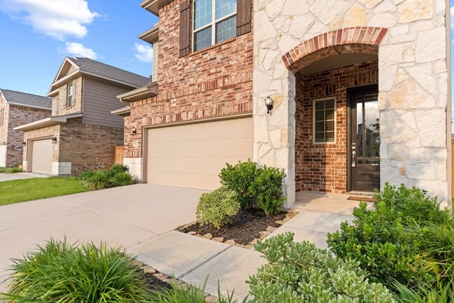 5323 Wyatt James Ln in Pattison, TX - Foto de edificio - Building Photo