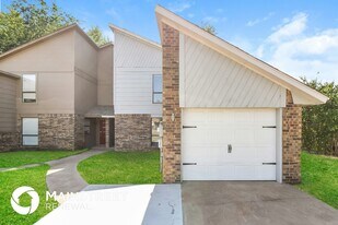 1102 Swan Lake Rd in Edmond, OK - Building Photo