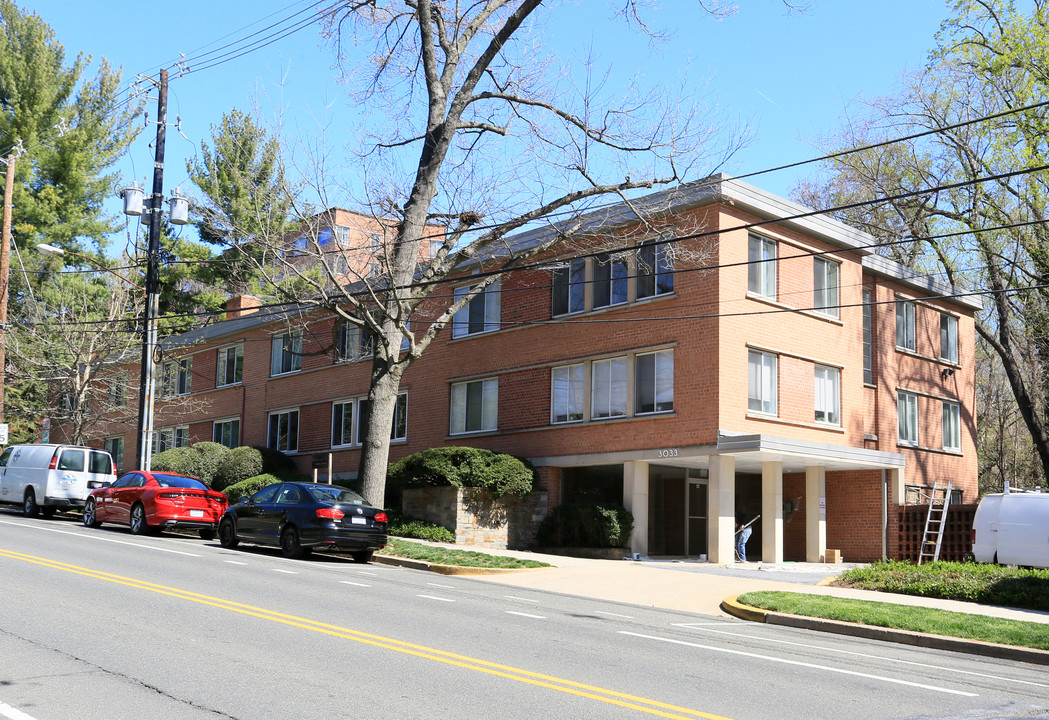 3033 New Mexico Ave NW in Washington, DC - Building Photo