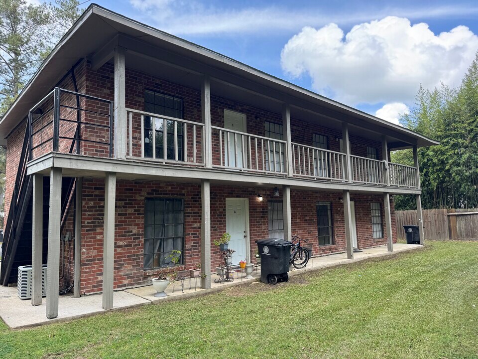 3204 N Stevendale Rd, Unit B in Baton Rouge, LA - Building Photo