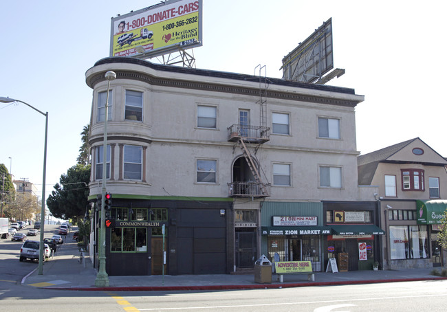 2874-2882 Telegraph Ave in Oakland, CA - Building Photo - Building Photo