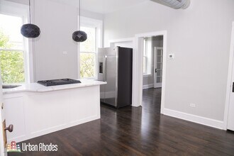 3559 N Ashland Ave, Unit J02W in Chicago, IL - Building Photo - Building Photo